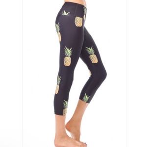 GOLDSHEEP PINEAPPLE CROP capri SIZE Medium Preowned activewear casual yoga gym